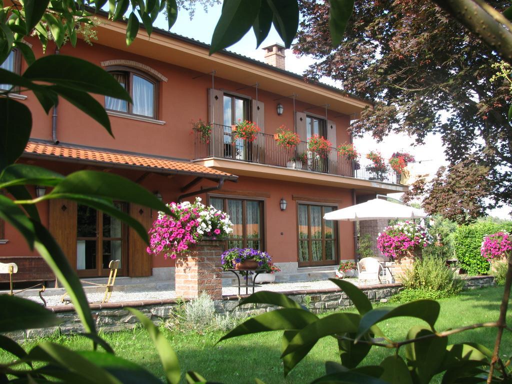 Agriturismo La Virginia Revello Exterior foto